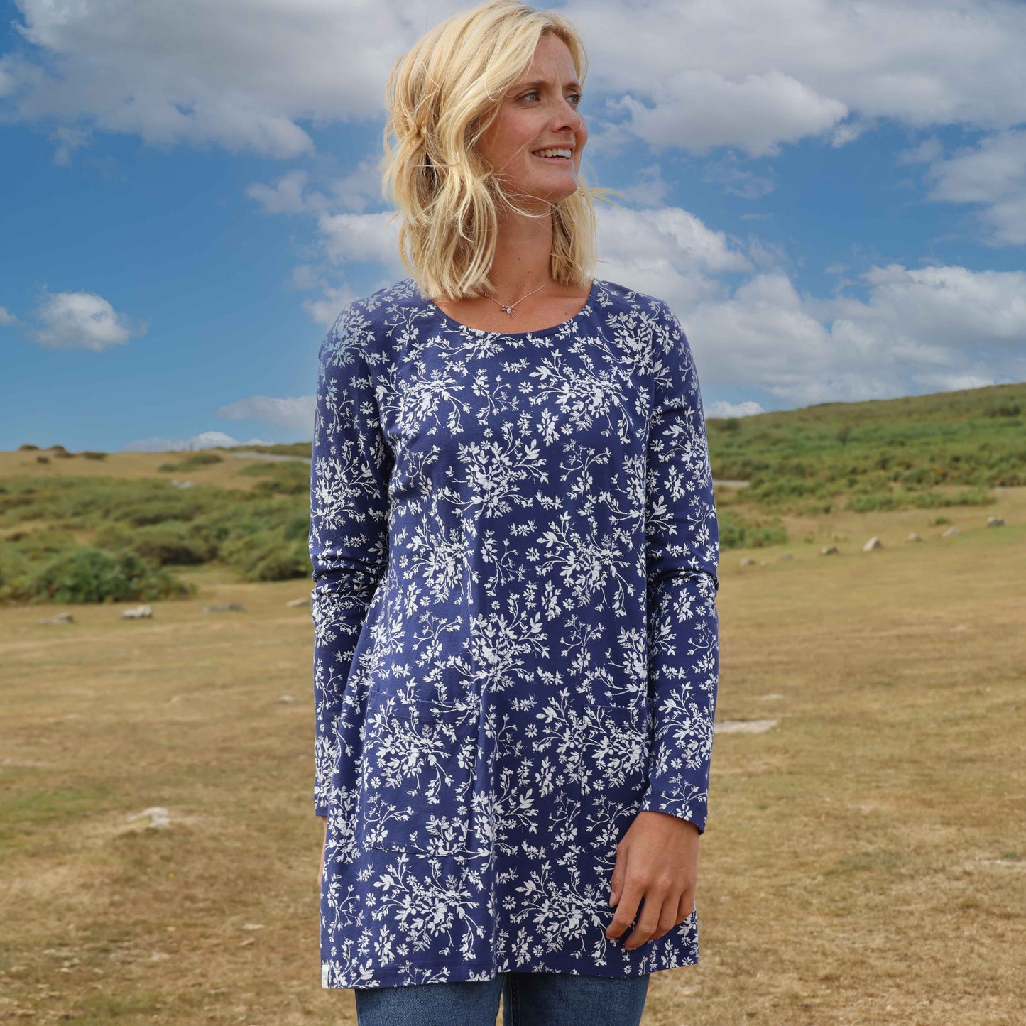 LJ108 - Printed Tunic - Autumn Flowers