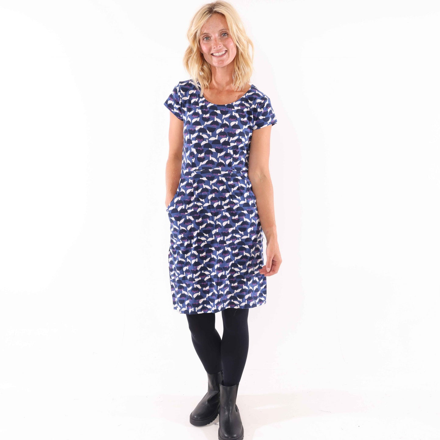 LJ120 - Printed Dress - Stem